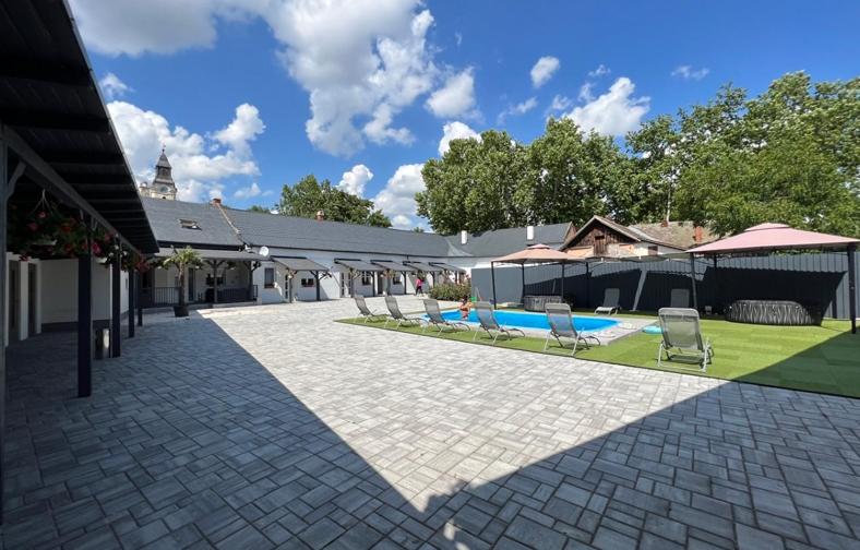 Adél Apartman 5310 Kisújszállás, Kálvin utca 4 kép - 1