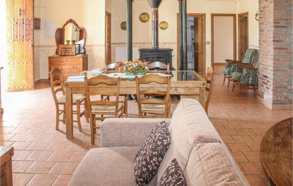 Posedenie v ubytovaní Lovely Home In Villaviciosa De Cordoba