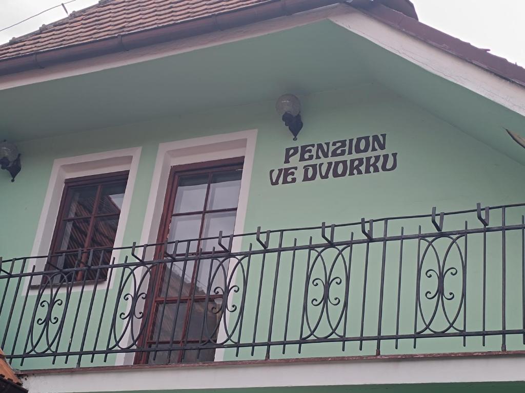 Budova, kde se penzion nachází