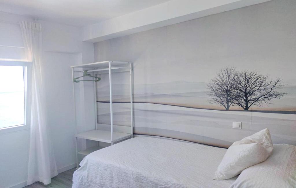 Posteľ alebo postele v izbe v ubytovaní Beautiful Apartment In Oropesa Del Mar
