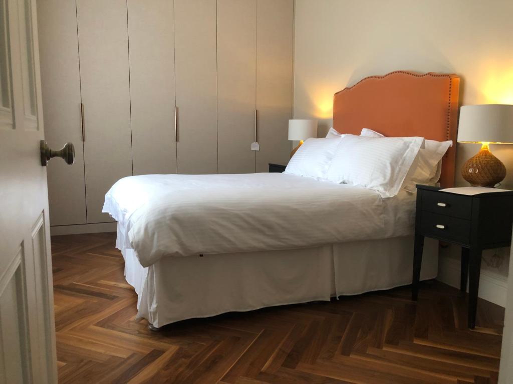 Postel nebo postele na pokoji v ubytování Homestay SW6 Near Central London! A Plus Double Bed and Private Bath