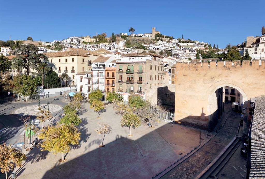 Nespecifikovaný výhled na destinaci Granada nebo výhled na město při pohledu z hotelu