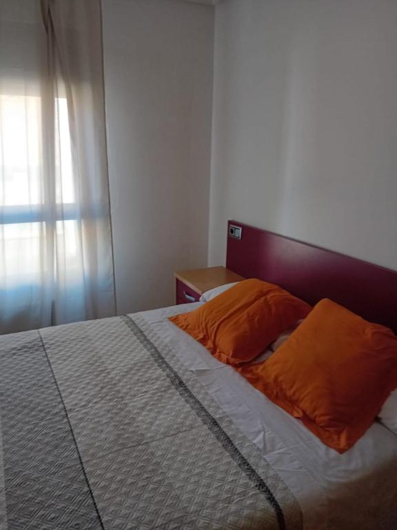 Postel nebo postele na pokoji v ubytování Habitación Renfe 2