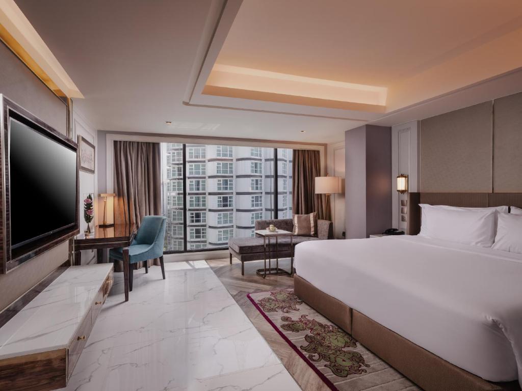Aira Hotel Bangkok Sukhumvit 11 - Premier Corner Room