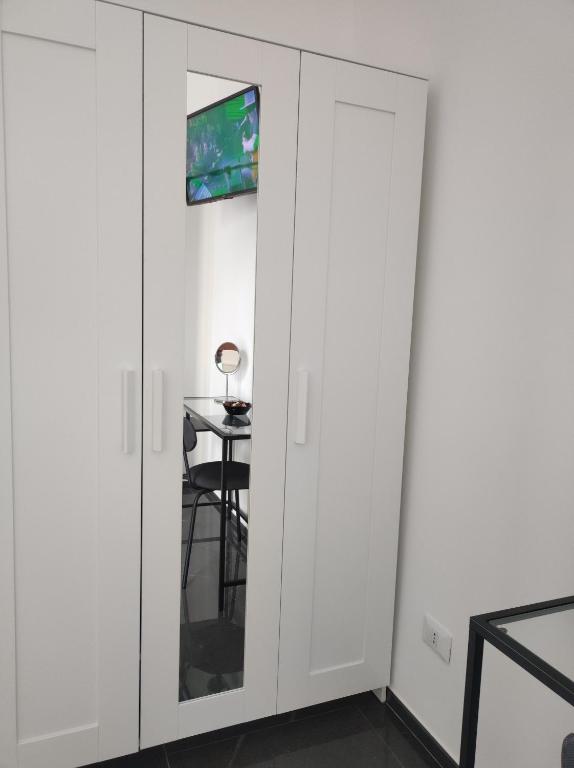 TV a/nebo společenská místnost v ubytování Oniria Suite - 100 mt dal mare