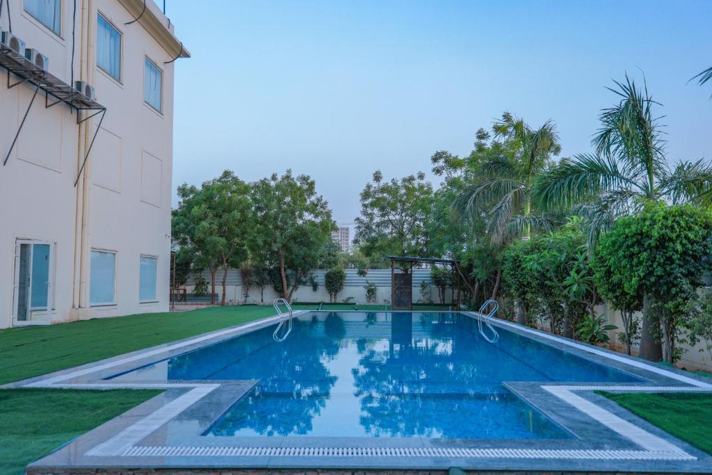 Bazén v ubytování Kaara Gurgaon nebo v jeho okolí