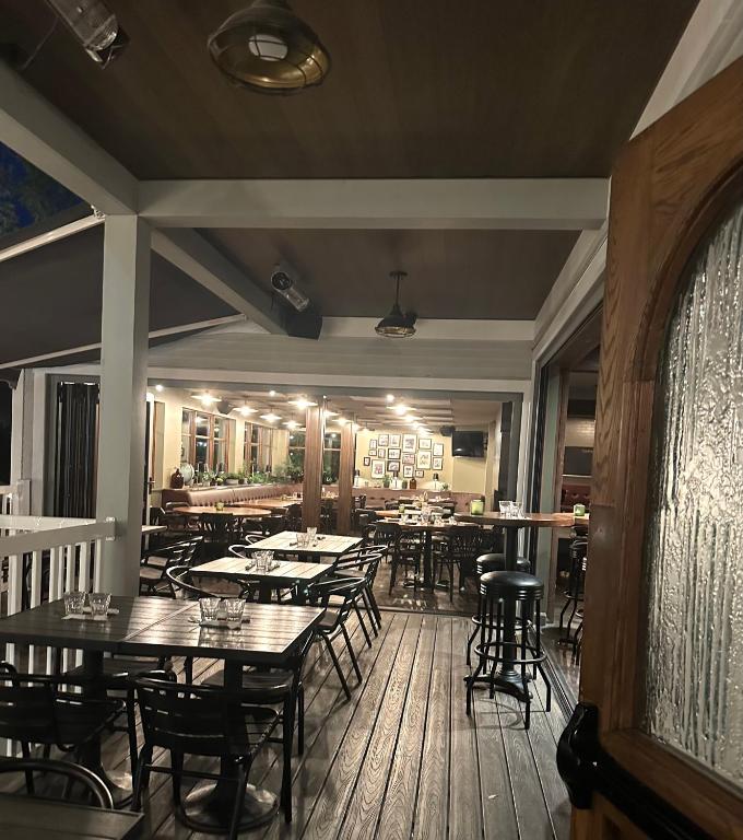 Restaurace v ubytování Auberge des Cantons