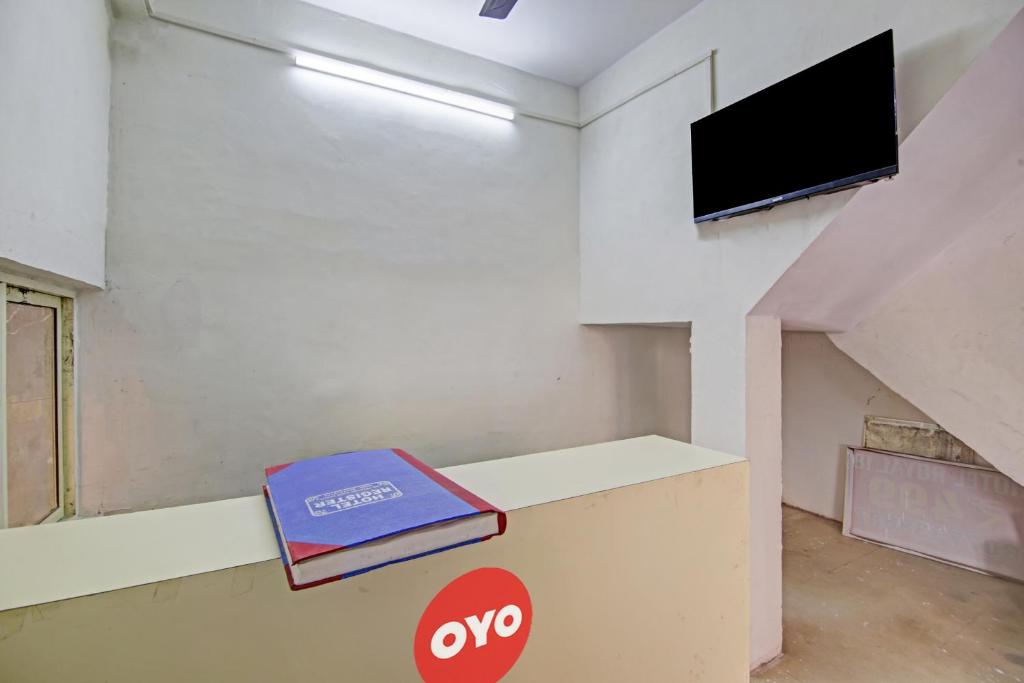 TV a/nebo společenská místnost v ubytování Hotel O Royal