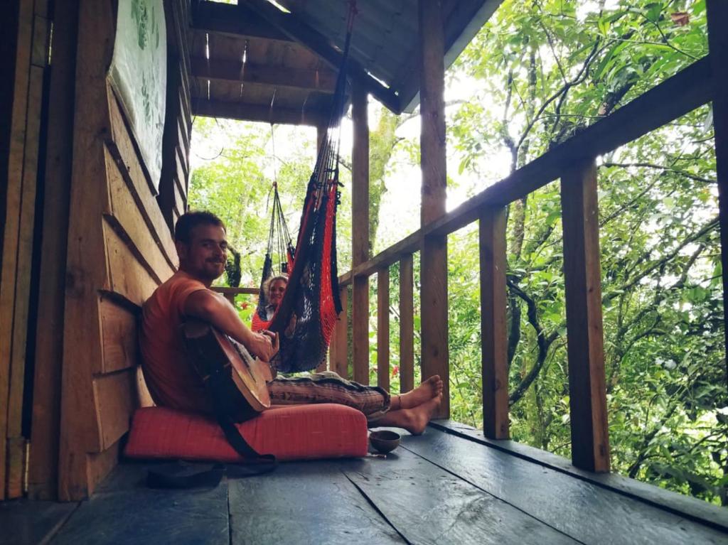 Balkón nebo terasa v ubytování Hostal Azul del Lago