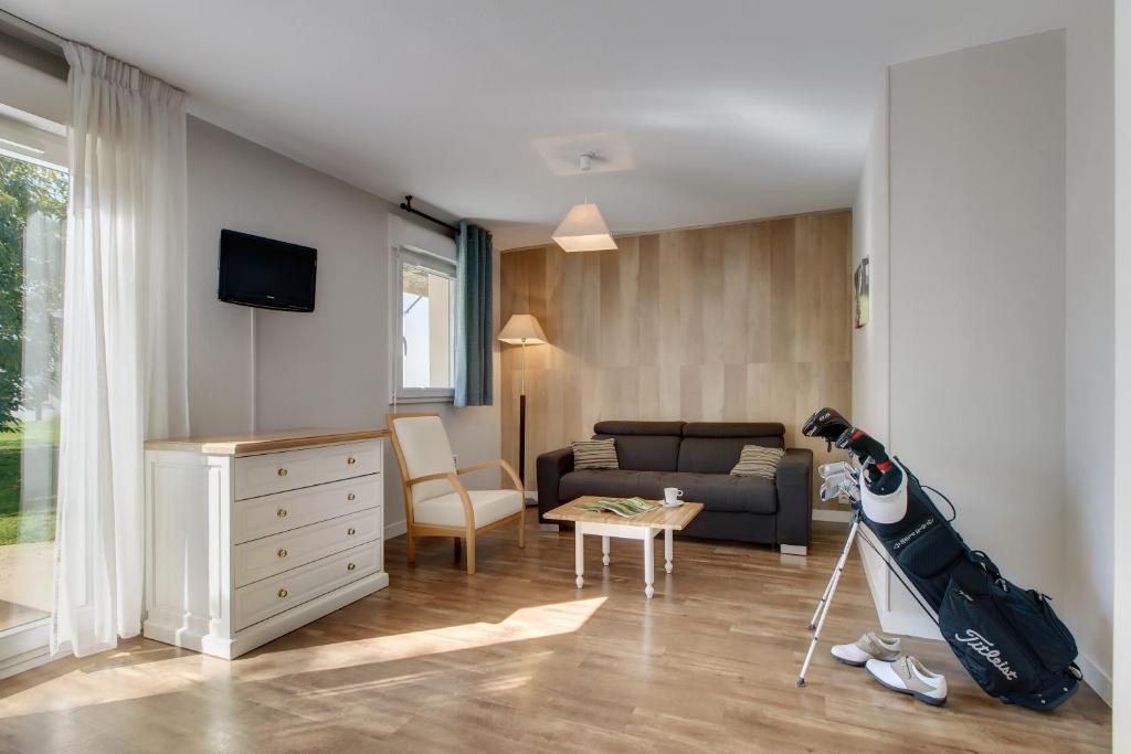 Appartements Les Ormes - One-Bedroom Apartment (5 Adults)