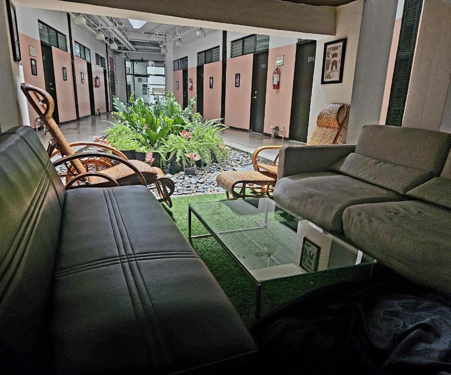 Posezení v ubytování Monchere Dormitory
