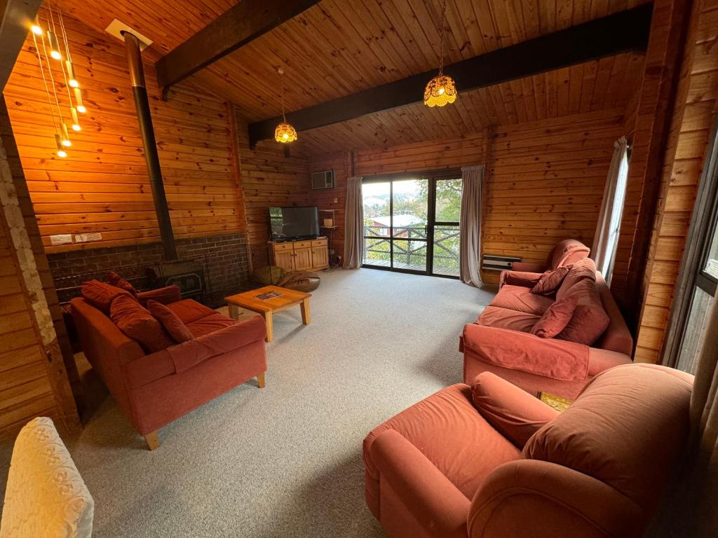 11 Alpine Avenue - Resim 5