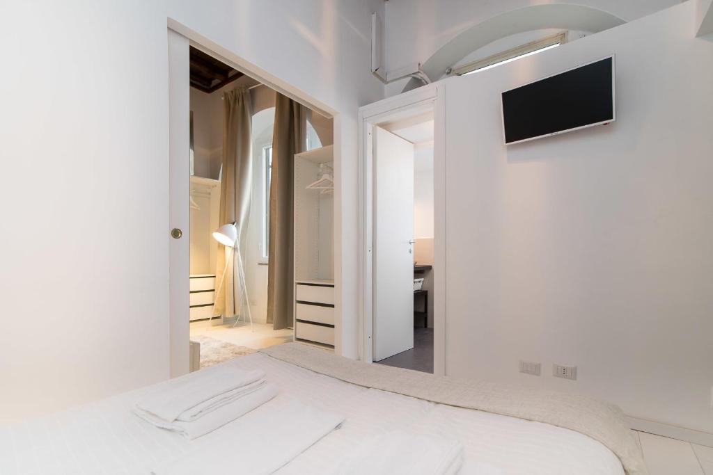 White Ostilia Apartments - Apartment