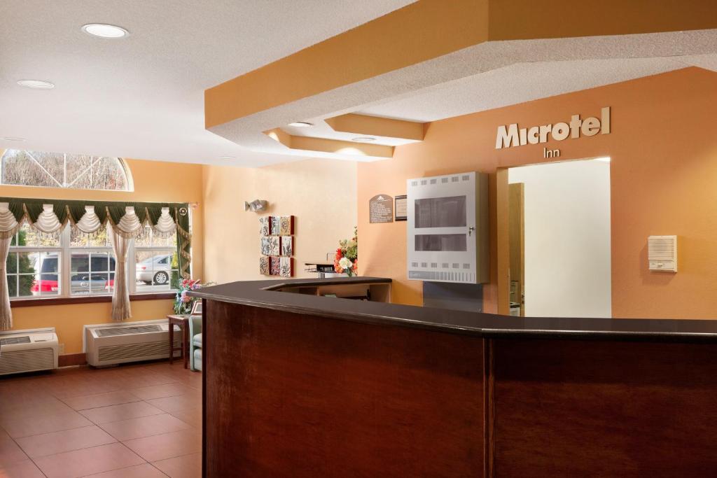 Kuchyň nebo kuchyňský kout v ubytování Microtel Inn by Wyndham - Albany Airport
