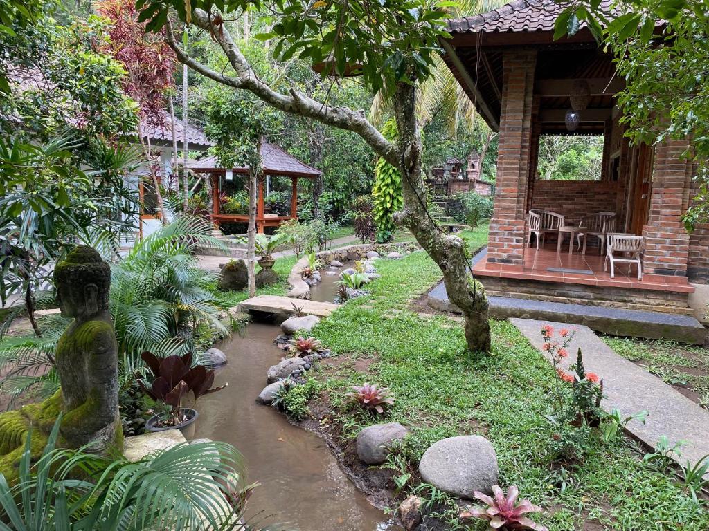 Zahrada ubytování Mayong Bali Villa and Hostel