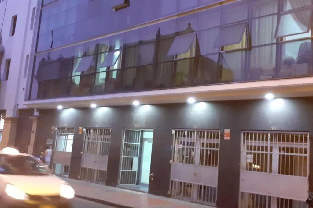 Το κτήριο όπου στεγάζεται  το διαμέρισμα