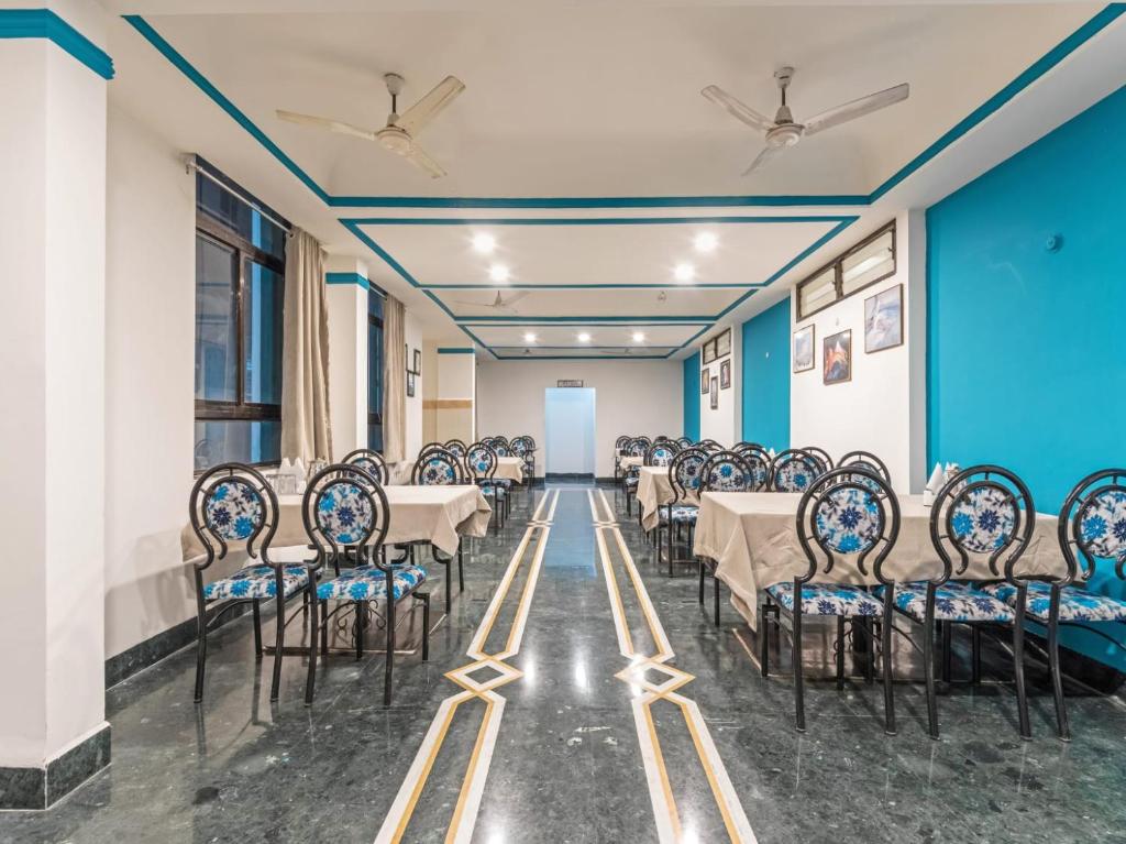 Posezení v ubytování Hotel Indore Palace - Feel at Home- Walking distance from Saibaba Temple