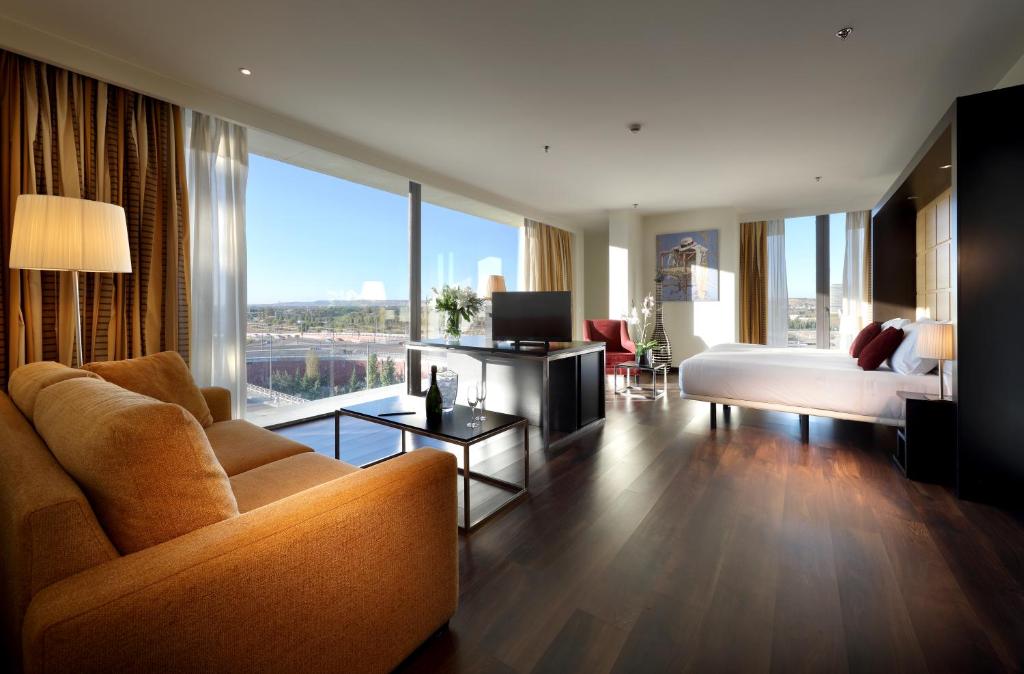 Eurostars Zaragoza - Resim 8