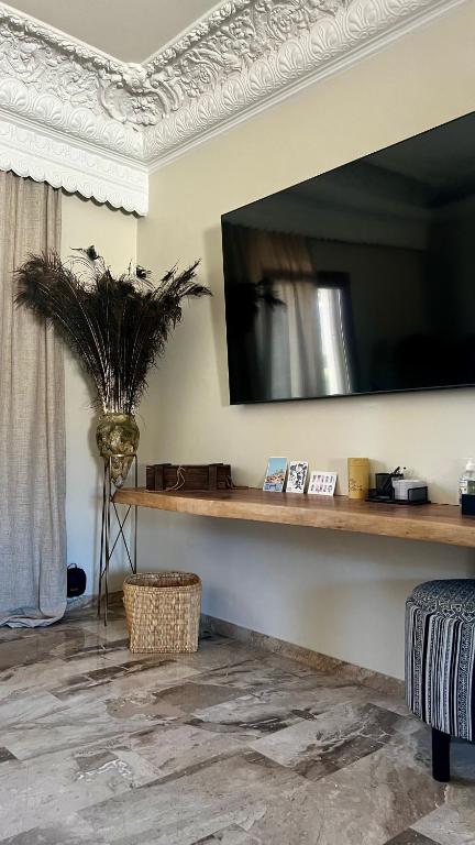 TV a/nebo společenská místnost v ubytování Marios House