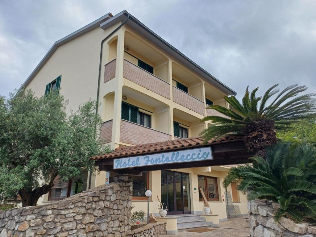 Budova, kde se hotel nachází