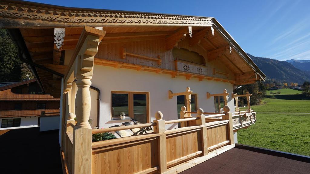 Nespecifikovaný výhled na hory nebo výhled na hory při pohledu z apartmánu