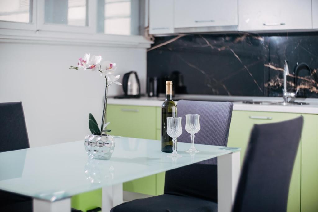 Kuchyňa alebo kuchynka v ubytovaní Apartman LARA