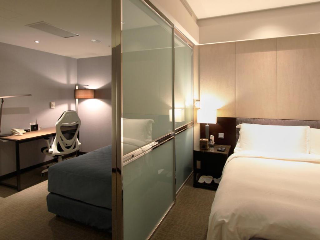 The Tango Hotel Taipei XinYi - 配上沙发床的套房