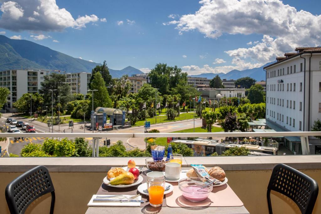 Nespecifikovaný výhled na hory nebo výhled na hory při pohledu z hotelu