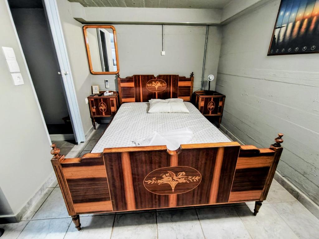 Foto dalla galleria di HOME LOW Ceiling Verga Sea View a Kalamáta