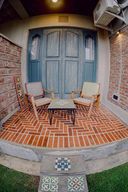 Still Waters Artistry - 10