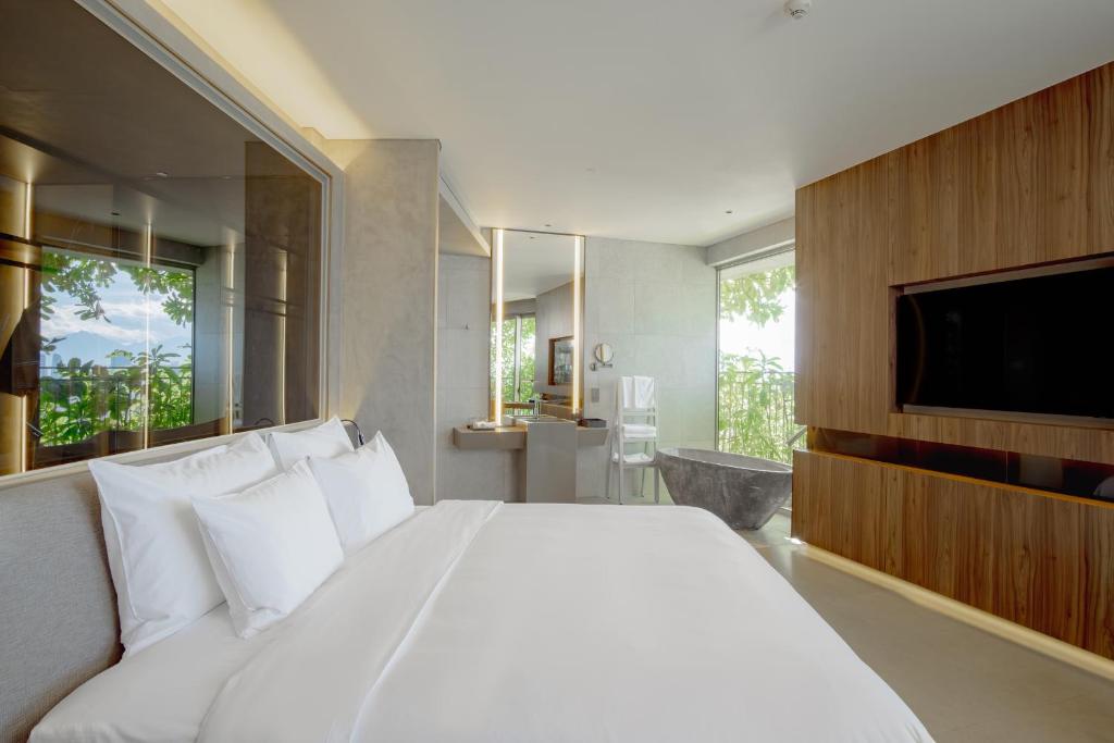 TV/trung tâm giải trí tại M Hotel Danang