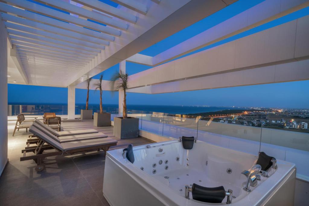 Grand Sapphire Resort & Casino - King Suite