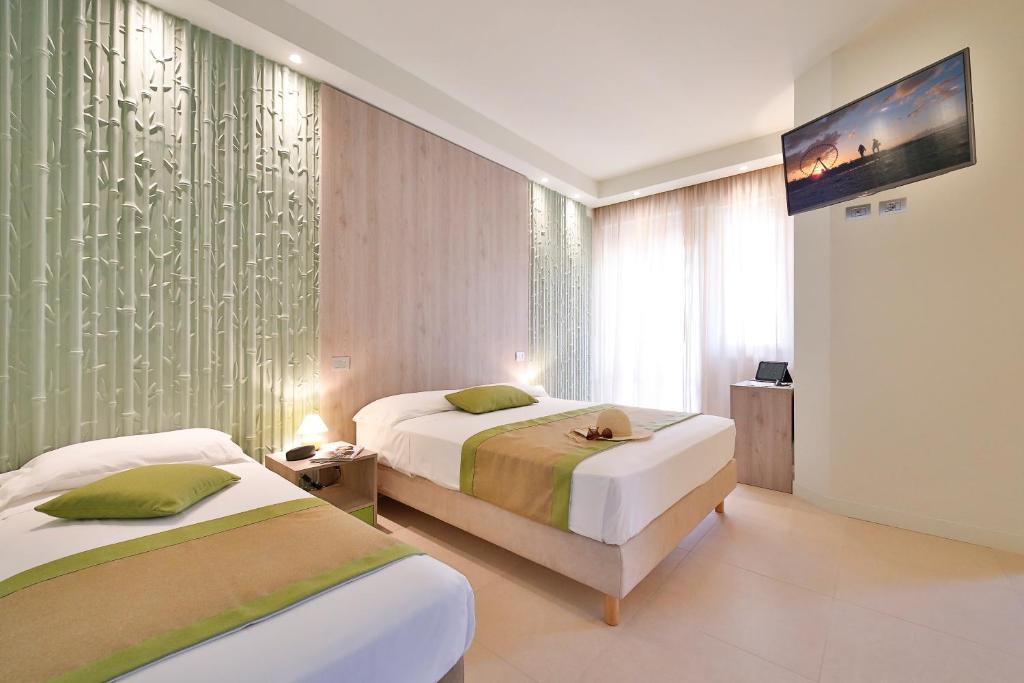 Hotel Fabrizio - Deluxe Quadruple Room (2 Adults + 2 Children)