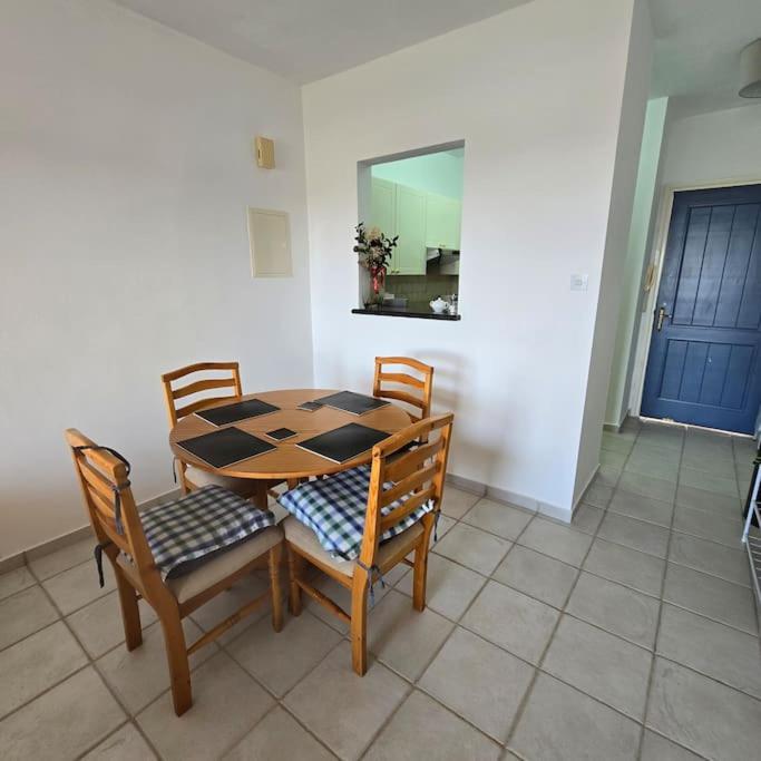 Fotografie z fotogalerie ubytování Tala Hills Sea View Apartment, Tala Village, Paphos v destinaci Tala
