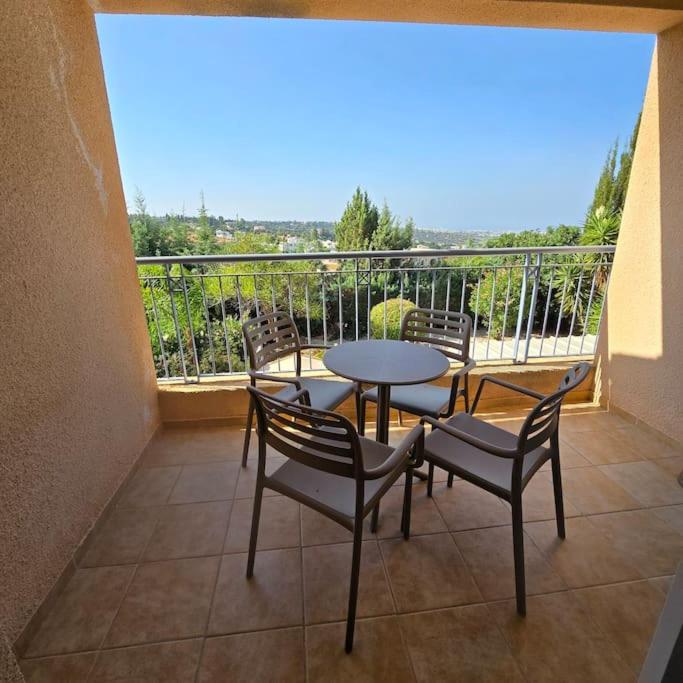 Balkón nebo terasa v ubytování Tala Hills Sea View Apartment, Tala Village, Paphos