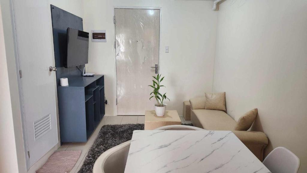 urban-deca-r1125-ortigas-sm-east