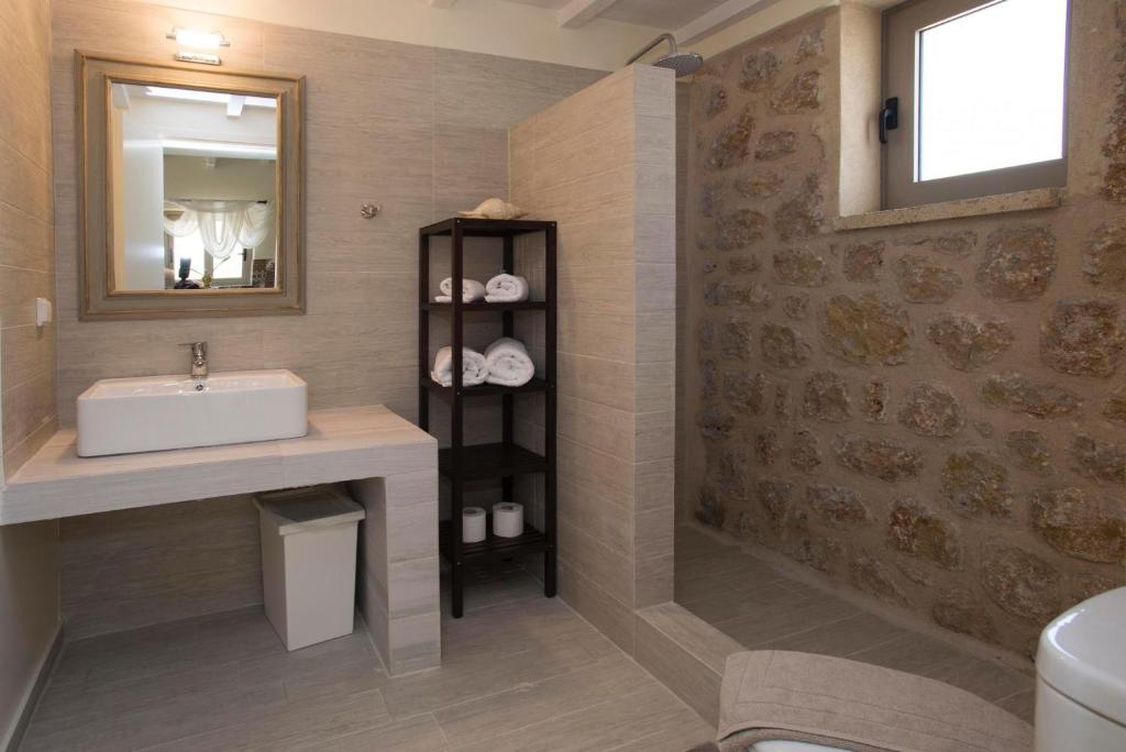 Koupelna v ubytování Poliana Estate Villas