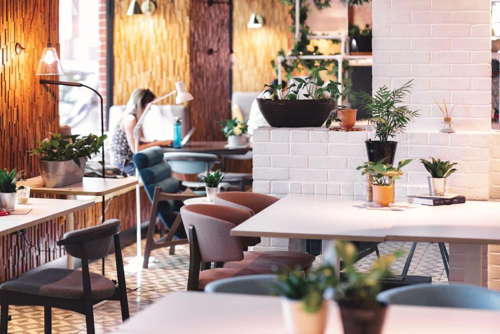 room2 Southampton Hometel - Resim 45