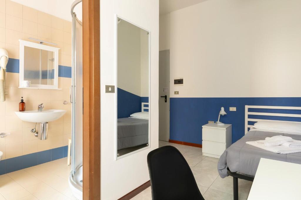 Kupatilo u objektu UniHo Hostel