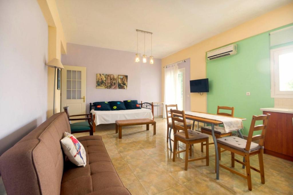 TV a/nebo společenská místnost v ubytování Scorpios Apartments