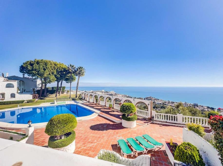 105 - Duplex Apartment with Views, Benalmadena