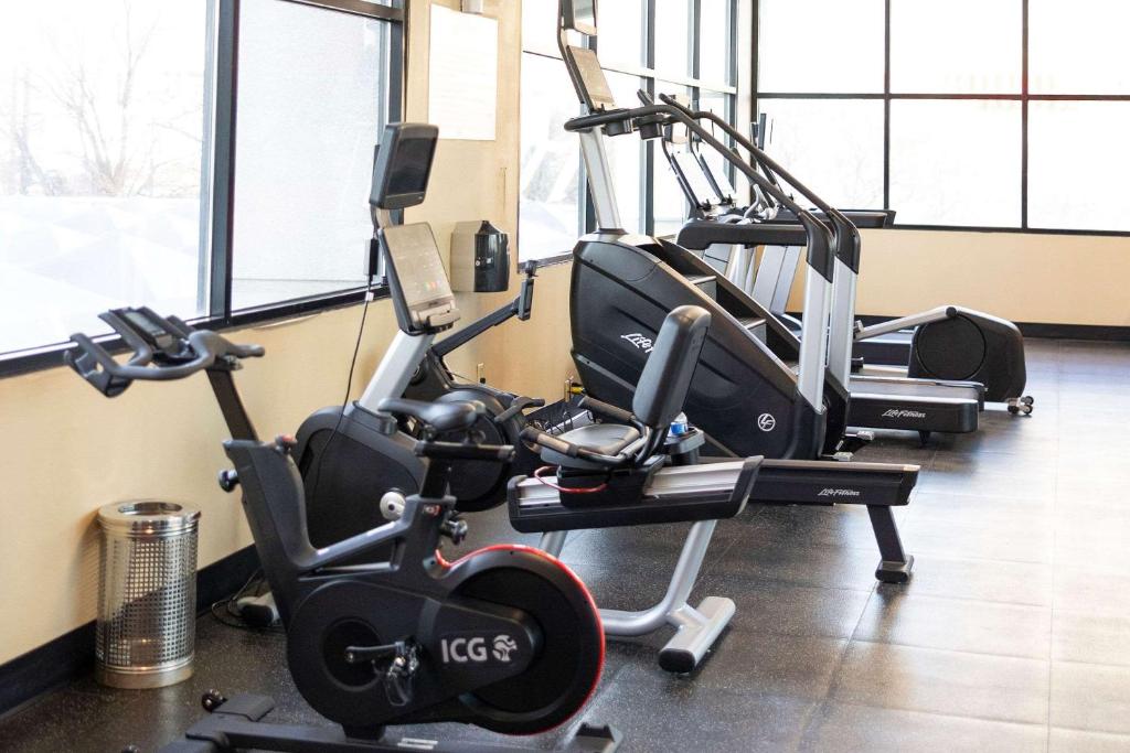 Fitness centrum a/nebo fitness zařízení v ubytování Radisson Hotel Salt Lake City Downtown