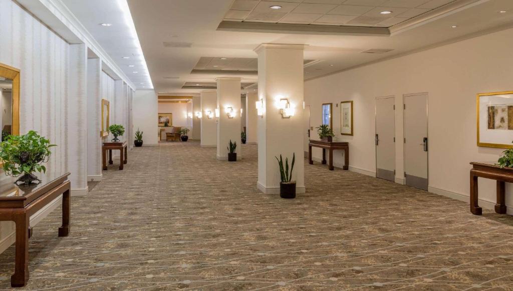 Vstupní hala nebo recepce v ubytování Radisson Hotel Salt Lake City Downtown
