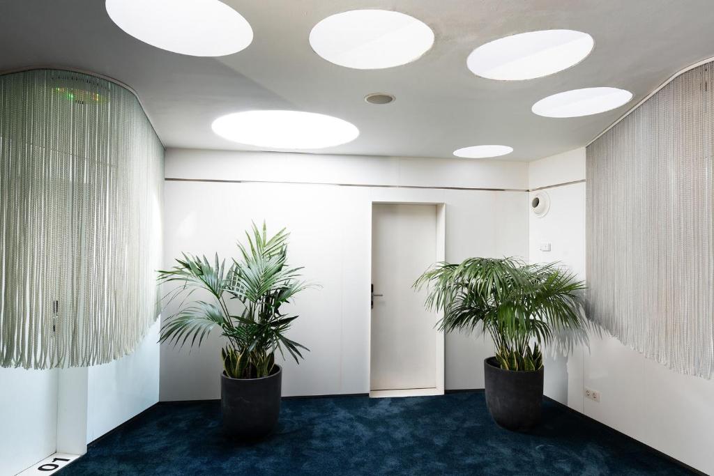 Chic & Basic Born Boutique Hotel