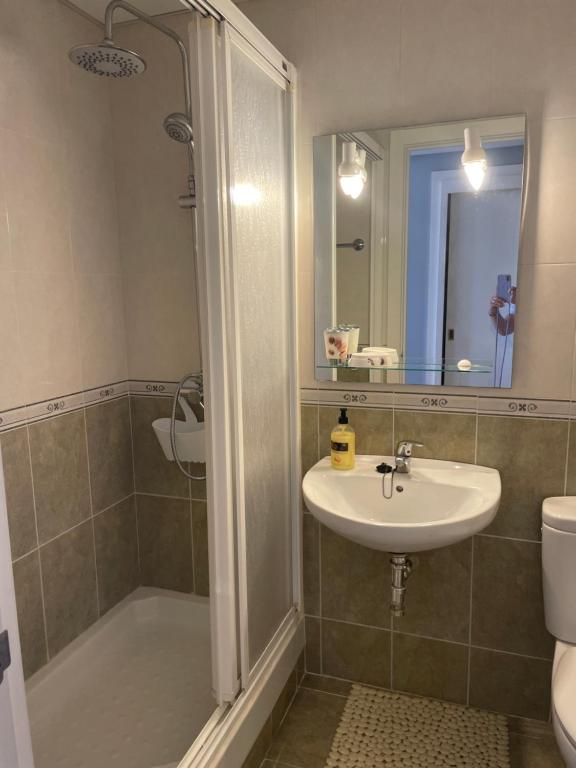 Łazienka w obiekcie Benalmadena ,apartamento-Estudio primera Línea de Playa