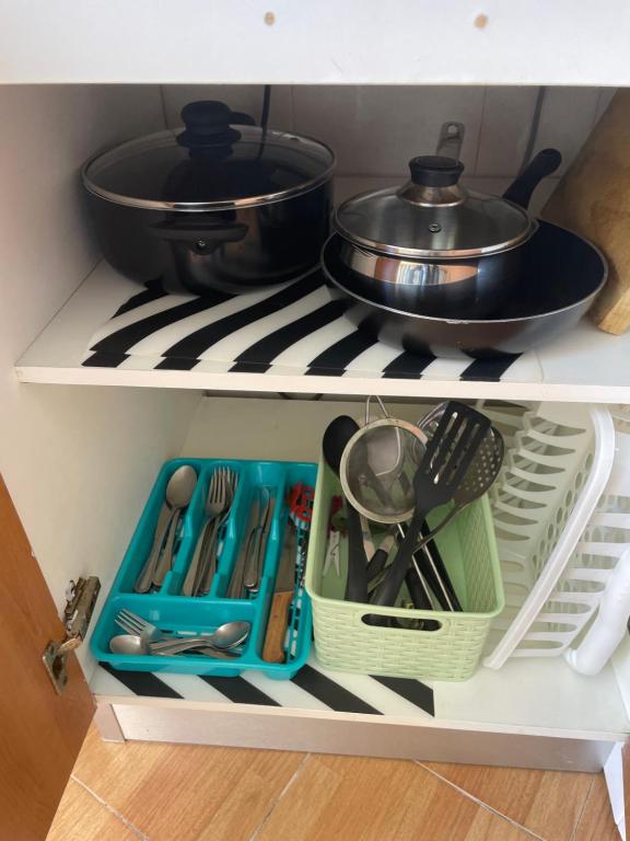 Kuchnia lub aneks kuchenny w obiekcie Benalmadena ,apartamento-Estudio primera Línea de Playa