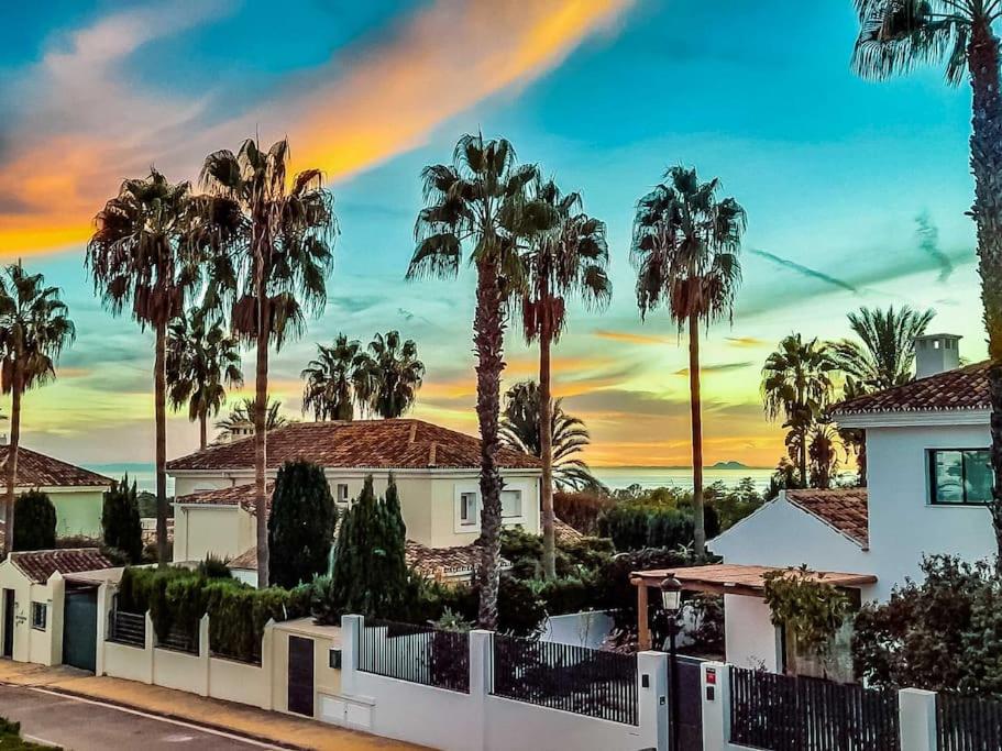 107-Exclusive Apartment with Pool, Elviria, Marbella