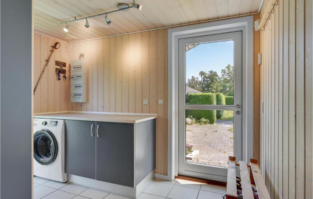 Fotografie z fotogalerie ubytování Nice Home In Vejby With Sauna v destinaci Vejby