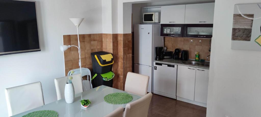 Villa Fjaba - by the sea - with the big terraces & great sea view - Deluxe Apartment
