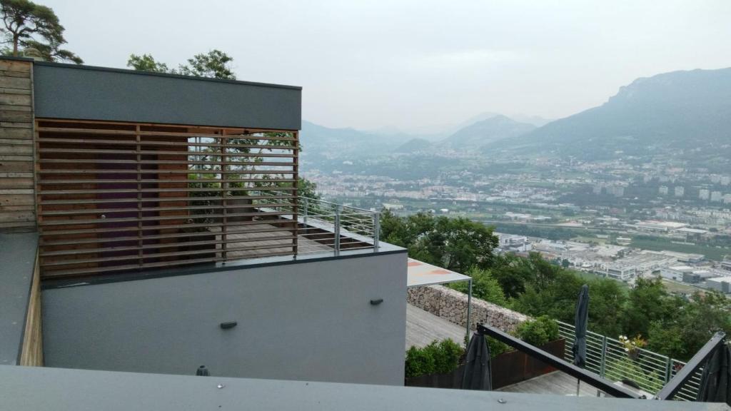 A general mountain view or a mountain view taken from a vidéki vendégházakat